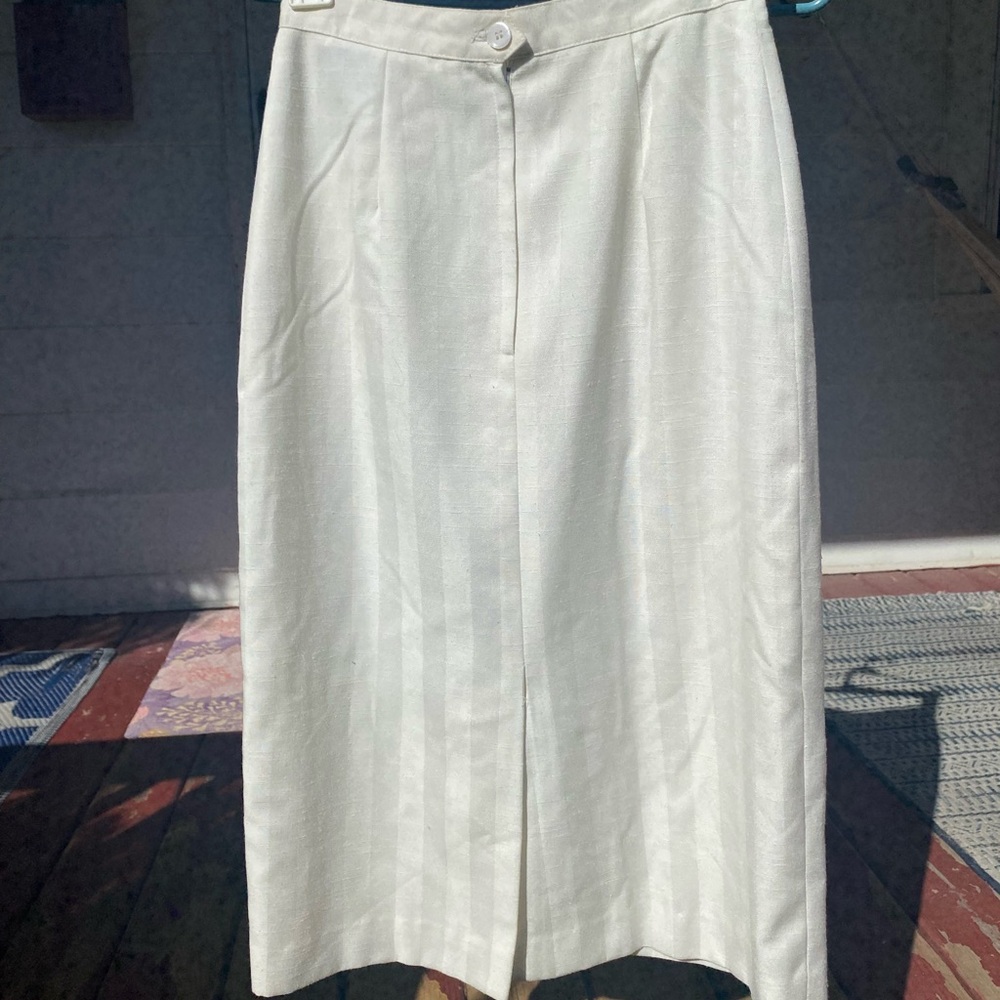 Vintage Sasson white pencil skirt.